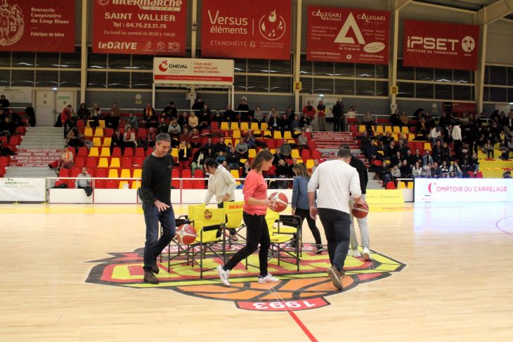 Saica sponsorise l’équipe de basket de Champblain