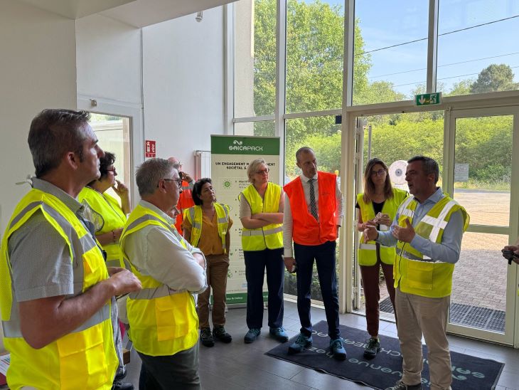 Un instant de la visite institutionnelle au siège de Saica Pack Beaulac.