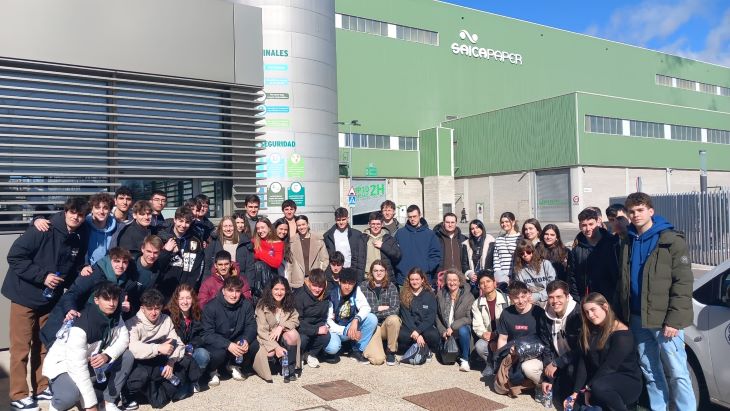 Alumnos de la Escuela Politécnica de La Almunia visitan la planta del Grupo Saica en El Burgo