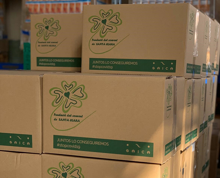 Los lotes de comida de la Fundació Santa Clara y las cajas donadas por Grupo Saica
