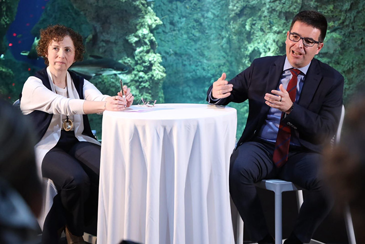 Imagen de Miguel Ángel Jiménez, en el foro #InmersiónTalento de la Cámara de Zaragoza, junto a la moderadora, Elena Sanjoaquín (LinkedIn).