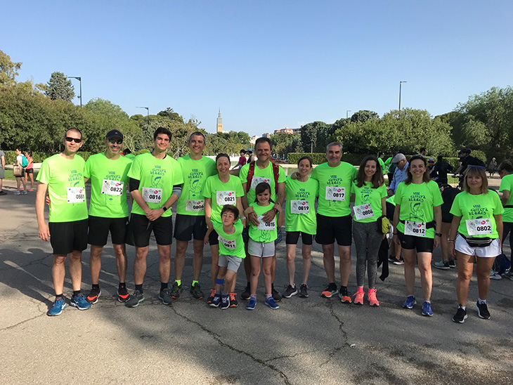 Foto de algunos de los empleados de Saica, participantes en la carrera de 5 kms., de la VIII Carrera de Atades.