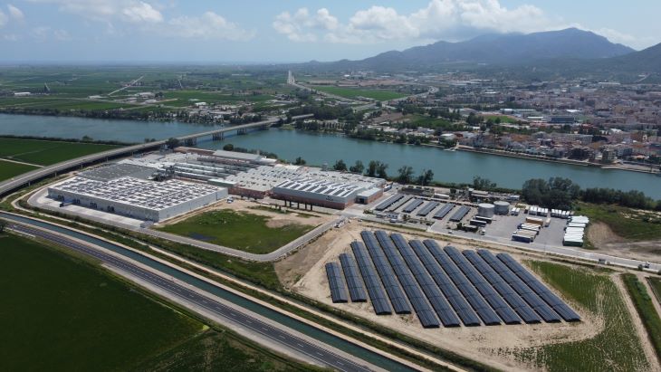 El Grupo Saica continúa impulsando la descarbonización de sus plantas e instala 4,7 MWp de energía solar en Amposta